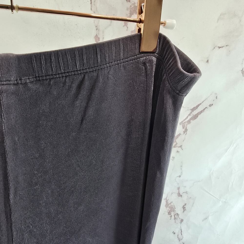 Chicos Pants Womens 8 1 X 28 Purple Liquid Knit Pull On Wide Leg Travelers Pull - Picture 11 of 12